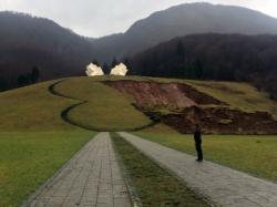 Фоча: Клизиште пријети споменику на Тјентишту (ФОТО)