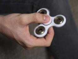 Популарни  'спинери' потенцијално опасни по дјецу