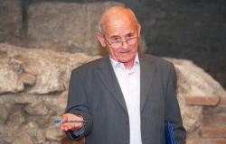 TELEBAK: Moramo govoriti srpski jezik, moramo vratiti svoje pismo, da pišemo ćirilicom  