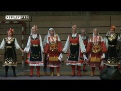 Фестивал фолклора и трубе: Срби, Бугари и Грци одушевили Требињце (ВИДЕО)