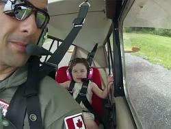 Полетјела је први пут авионом и авантура је почела (ВИДЕО)