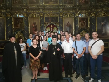 Nevesinjske školarce blagoslovio Patrijarh Irinej