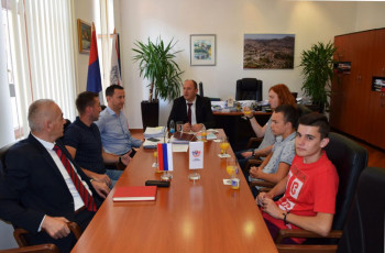 Пријем у Градској управи за чланове Кајак кану клуба 'Требишњица'