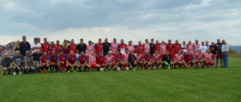 Zvezda i Velež igrali za Prebilovce u veličanstvenom ambijentu Gradskog stadiona u Nevesinju (FOTO)