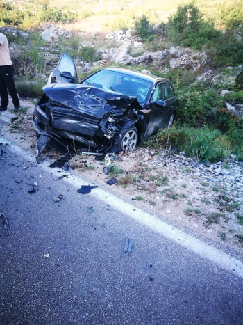 Због саобраћајне незгоде, затворен пут према Херцег-Новом