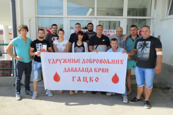 Гачани даровали крв у Невесињу