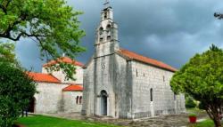 Петропавлов манастир сутра прославља славу