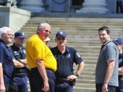 Šešelj otišao, razilaze se i pristalice radikala i Zavetnika