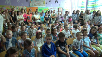 Почела нова школска година: У Требињу 272 првачића