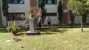 Љубињци уређују своју библиотеку (ФОТО)