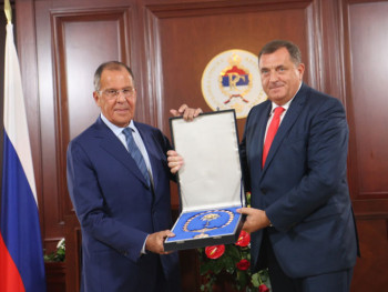 Dodik odlikovao Lavrova Ordenom Republike Srpske na ogrlici