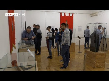 Oružje ratnika srednjeg vijeka pred posjetiocima muzeja Hercegovine (VIDEO)