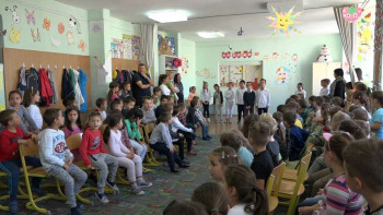 Druženjem pjesnika sa školarcima počele 'Dučićeve večeri poezije' (FOTO)