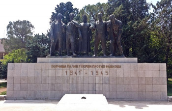 GO SP Trebinje: Neprihvatljivo izmiještanje bisti narodnih heroja i spomen-ploče