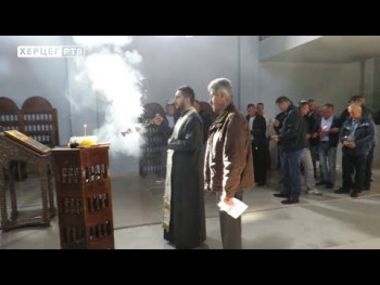 Невесиње: 'Оклопници' одали почаст погинулим и умрлим саборцима (ВИДЕО)