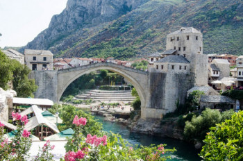 Mostar: Svečana akademija se zbog pritisaka seli u Vladičanski dvor