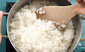 Бизарне приче у 2018: Убила мужа и послужила га као храну радницима