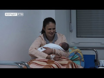 Trebinje: Prva beba darovana zlatnim dukatom (VIDEO)