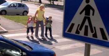 Апел возачима - почиње школа!