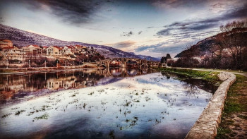 Сутра облачно и прохладно са слабим снијегом