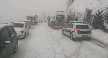 Obustavljen saobraćaj u Donjoj Jablanici, oprez zbog snijega!