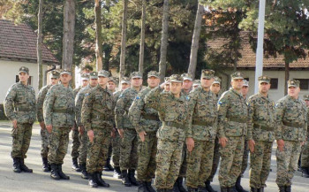 На војницима у БиХ једна униформа 10 година