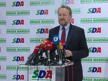 Изетбеговић затеже односе у БиХ - Српска жестоко реагује