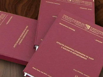 Експерти Уставног права о Изетбеговићевом авантуризму