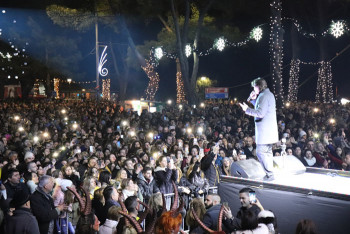 Здравко Чолић послије 50 година у Херцег Новом: Преко 10.000 посјетилаца на концерту (ФОТО)