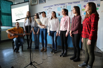 Гацко: Средњошколци обиљежили Међународни дан матерњег језика (ФОТО)