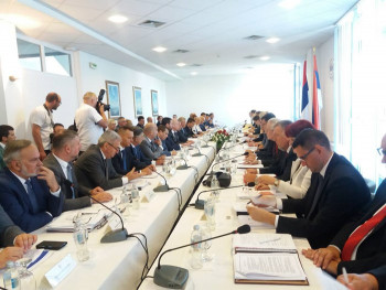 У Београду заједничка сједница влада Српске и Србије