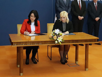 Потписана четири меморандума и споразума о сарадњи Српске и Србије (ФОТО)