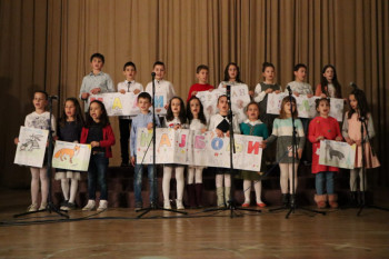 Поклон мајкама и свим женама: У Гацку одржан концерт поводом 8. марта (ФОТО)