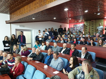 Potpisani ugovori: HET STIPENDIRA 100 STUDENATA