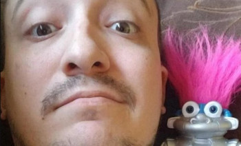 Pronašao nekog ko mu ne može reći ne: Dvije godine u vezi sa lutkom, sada je i ženi