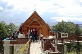 Nevesinje: Proslavljena krsna slava Svetog Georgija na Vjenčacu