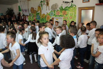 Nevesinje: Uz pjesmu i igru završen tromjesečni boravak predškolaca u vrtiću