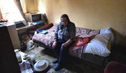 Фочанска омладина у акцији помоћи старици која живи у нехуманим условима