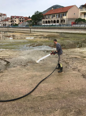 Počelo uređenje Bregovačkog bazena (FOTO)