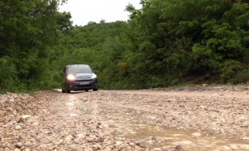 Лоши и девастирани регионални путеви посвађали челнике Невесиња и Берковића