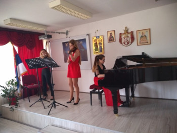 Младим музичарима из Невесиња и Гацка пријали Мајски сусрети у Лазаревцу