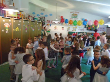 Гацко: Завршна приредба-„Лијепо нам је у вртићу било“