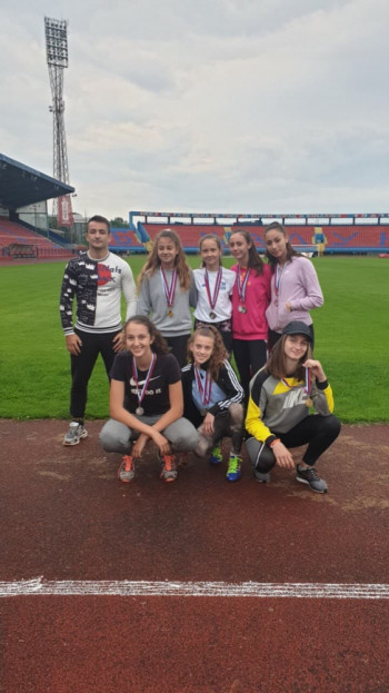 Novih 11 medalja za AK 'Leotar'