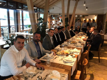 Delicije iz Hercegovačke kuće omamile sve na Jahorini (FOTO)