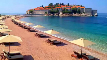 U Budvi ipak možete šetati bez majice i u kupaćem kostimu