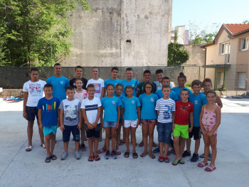 Plivačima 'Leotara' četrnaest medalja u Mostaru i Podgorici