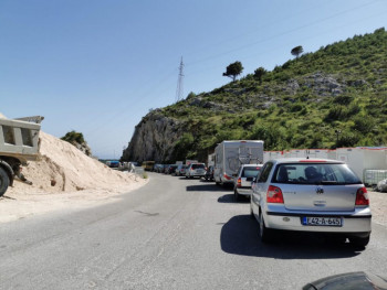 Гужве на граници са Хрватском и Црном Гором