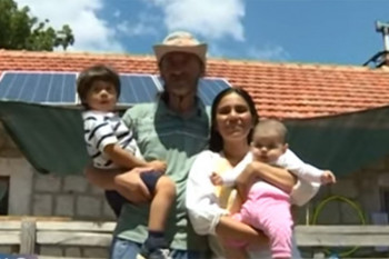 Trebinjac oženio Indijanku, u napuštenom zaseoku gaje koze