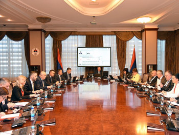 До септембра е-дневник у 72 основне и 12 средњих школа