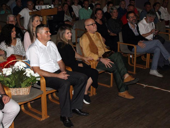 Билећа: Публици се представили Аница Добра и Ирфан Менсур